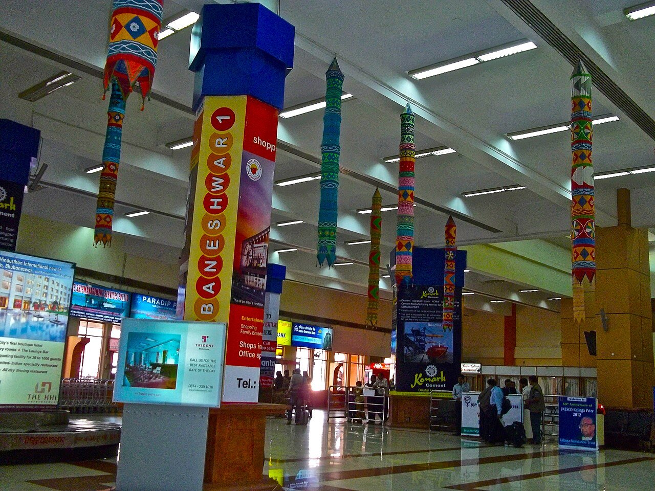 Puri Taxi Fleet & Bhubaneswar Airport Transfers: Sedans to Luxury Coaches